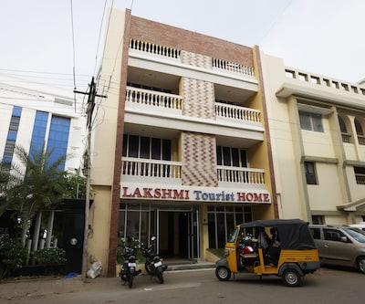 Lakshmi Tourist Home